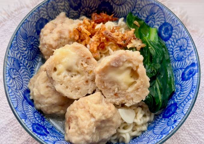 Resep Bakso Ayam Kasar Isi Mozarella Oleh Novi Lova Cookpad