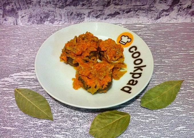 Тушкований хек з овочами