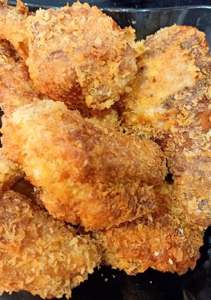 Hình của món Thịt gà KFC kèm khoai tây chiên cho bé.