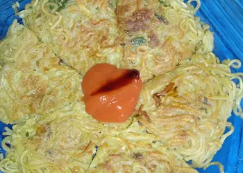 Resep Terbaik Omlet mi instan Ala Warung