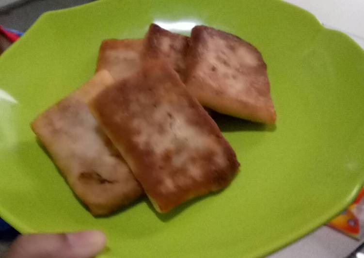 Martabak telor mini