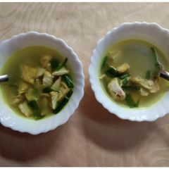 A picture of Chicken Clear Soup .
