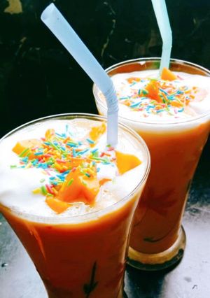 ম্যাঙ্গো মিল্কশেক (mango milkshake recipe in Bengali) রেসিপির প্রধান ছবি