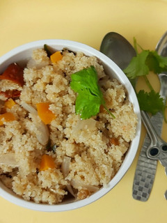 கோதி ரவை கிச்சடி (Ravai kichadi recipe in tamil) செய்முறை முக்கிய புகைப்படம்