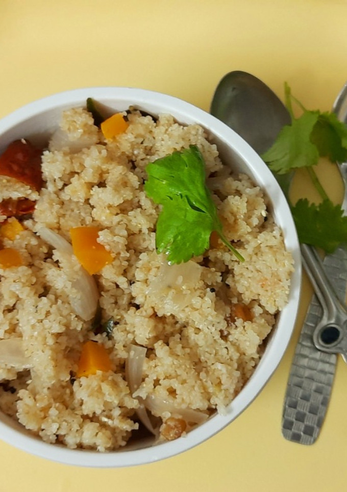 கோதி ரவை கிச்சடி (Ravai kichadi recipe in tamil) செய்முறை முக்கிய புகைப்படம்