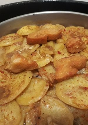 صورة لوصفة البطاطا بالفروج بدون فرن 😋👌