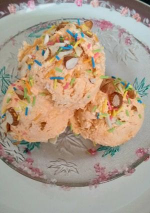 A picture of Mango ice cream.