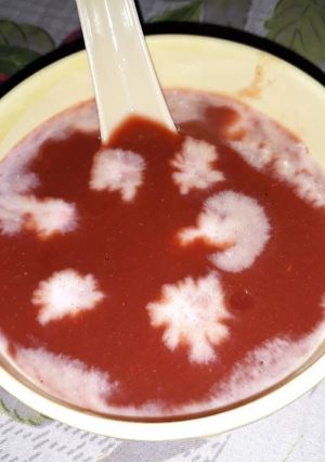 A picture of Tomato soup.