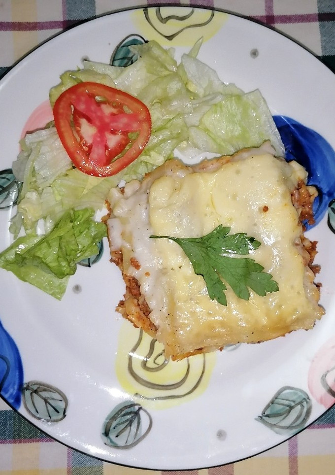 Una foto de Lasaña boloñesa 🇮🇹