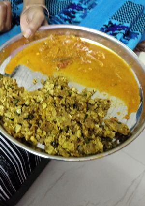 A picture of Egg kothu roti.