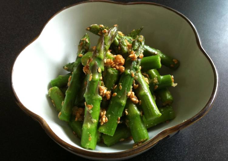 Recipe of Award-winning Garlic &#39;Goma-ae&#39; Asparagus