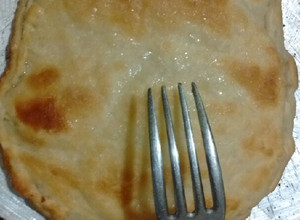 Una foto de Postre de Manzana con tapas de empanadas!!