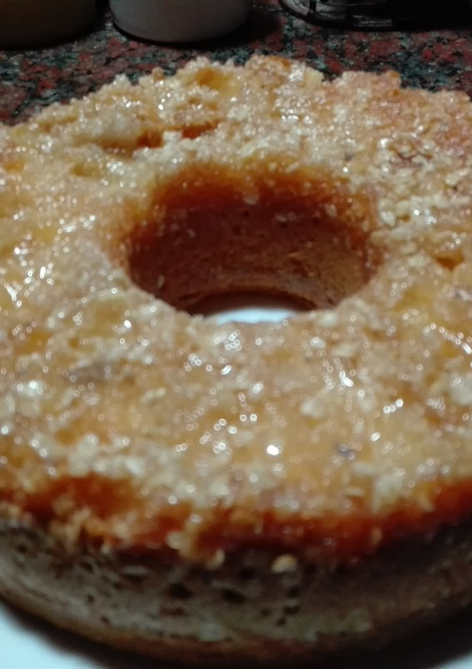 Una foto de Torta invertida de Manzana y avena. (sin tac)