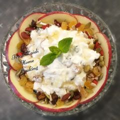 A picture of 🍲🍎🍯🌰Healthy Breakfast Bowl🍲🌰🍯🍎.