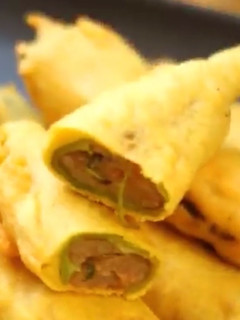 ભરેલા મરચા ના ભજીયા (Bharela Marcha Bhajiya Recipe In Gujarati) રેસીપી મુખ્ય ફોટો