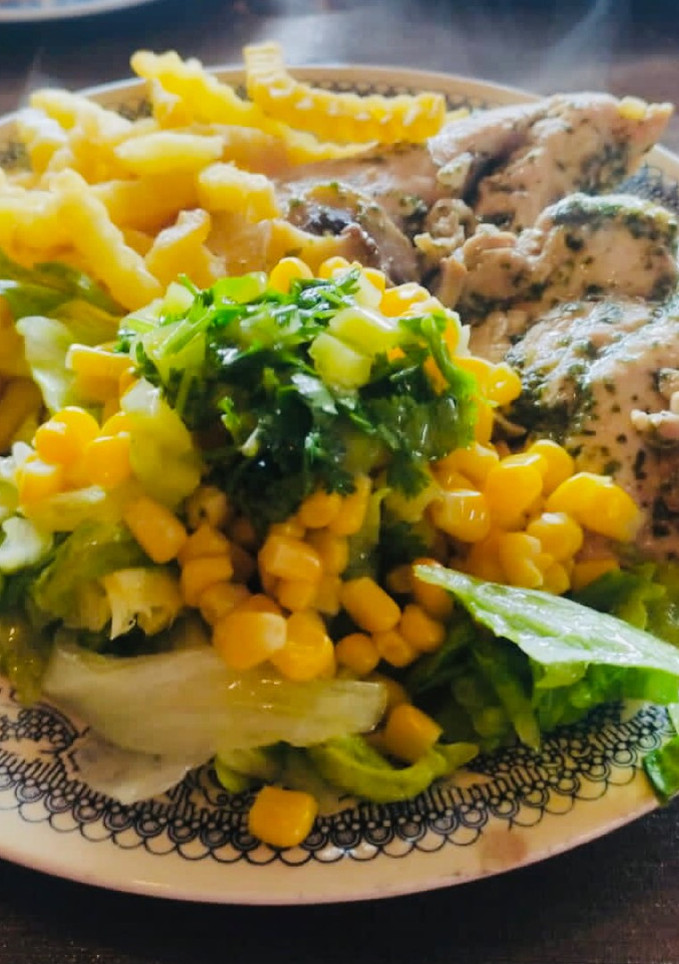 Una foto de Pechuga de pollo al ciboulette y champiñones 🍄