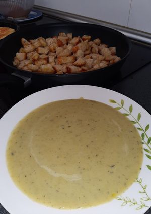 Una foto de Sopa de ajo
