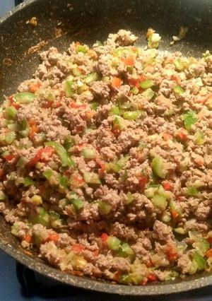 Una foto de Verduras con carne molida