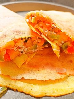 मूंग दाल चीला (Moong dal cheela recipe in hindi) रेसिपी मुख्य फोटो