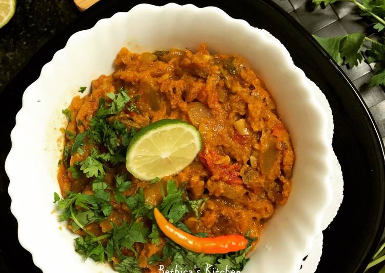 Lauki Bharta (Mashed Bottle Gourd Curry)