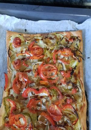 Foto principal de Hojaldre al horno con hortalizas