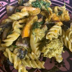 A picture of Spicy Cilantro Pesto Pasta.