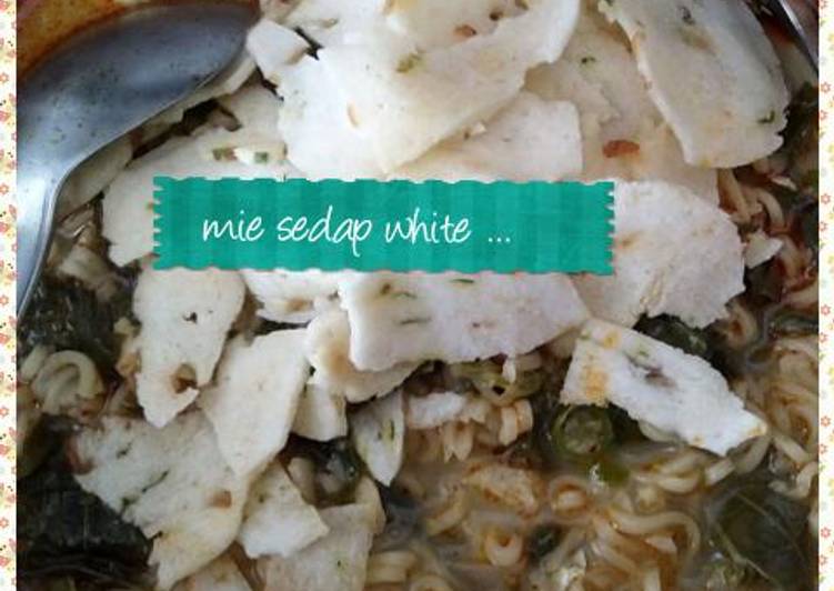 Mie sedap White... daun ubi