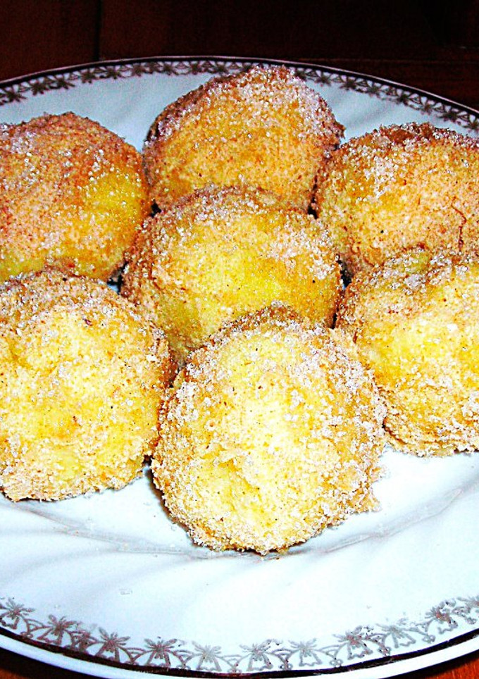 Una foto de Bolitas de patatas con ciruelas- merienda