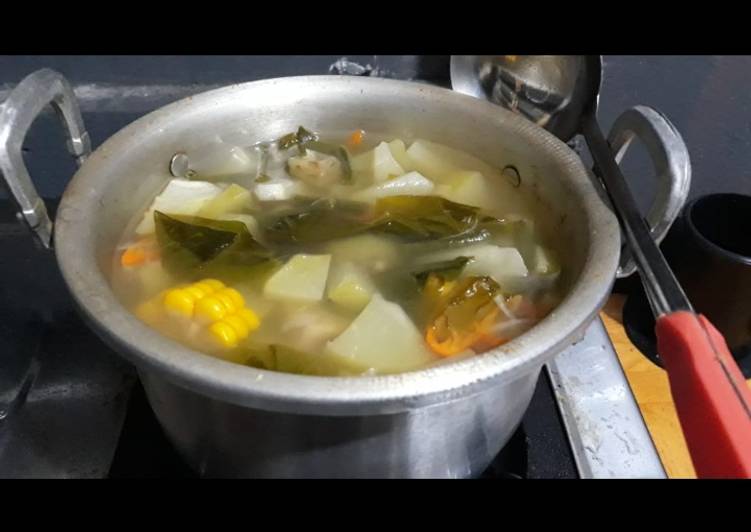 Langkah Mudah untuk Menyiapkan Sayur asam bening, Lezat