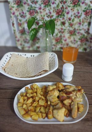 عکسی از دستور 🌼خوراک مرغ و سیب‌زمینی🌼