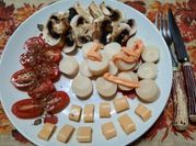 Una foto de salsa de cherrys y champiñón