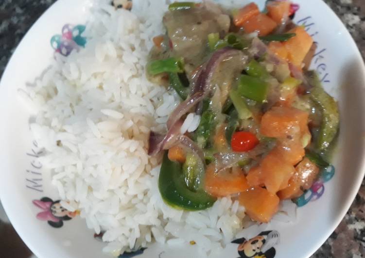 Vegetable sauce with rice
