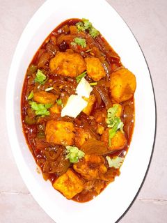 पनीर चिली ग्रेवी (paneer chilli gravy recipe in Hindi) रेसिपी मुख्य फोटो