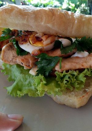 A picture of Chicken sandwhich.
