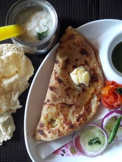 आलू प्याज़ पराठा (Aloo pyaz paratha recipe in Hindi) रेसिपी मुख्य फोटो