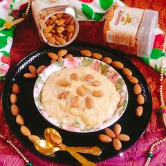 Sheer khurma 😋 with milkmaid 😋 A picture of Sheer khurma 😋 with milkmaid 😋.