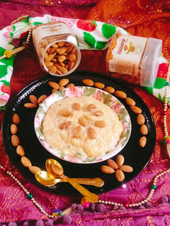 A picture of Sheer khurma 😋 with milkmaid 😋.