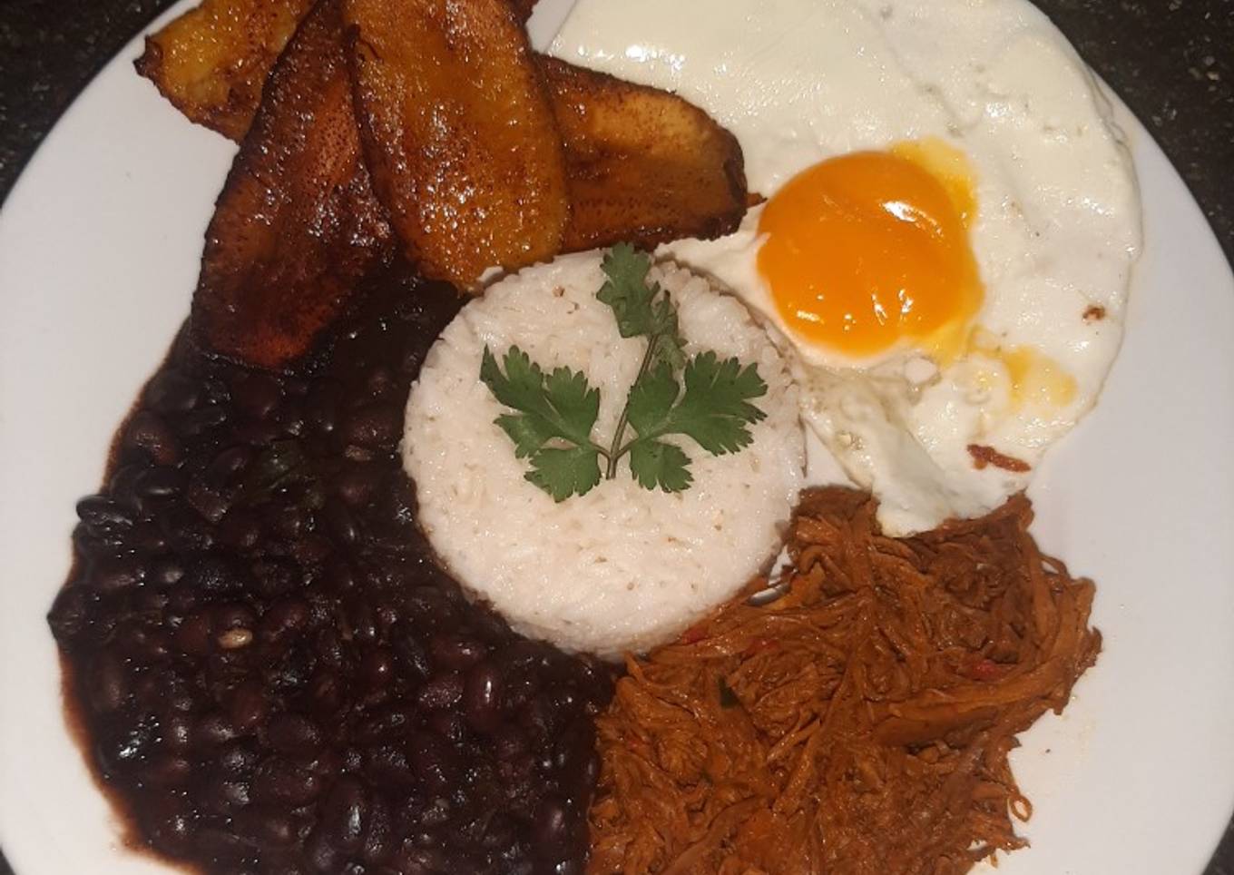 Pabellón criollo al mejor estilo