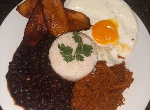 Una foto de Pabellón criollo al mejor estilo