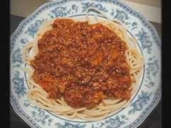 Mì ý - mì spaghetti sốt bò bằm