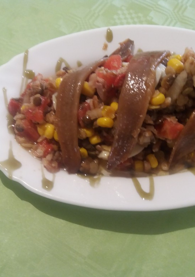 Una foto de Ensalada de lentejitas y anchoas de Santoña🐟🥗😋
