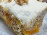 Una foto de postre de vainillas y durazno