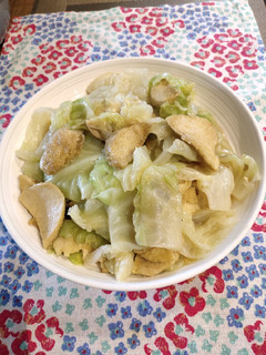 A picture of Cabbage with Beancurd Roll.