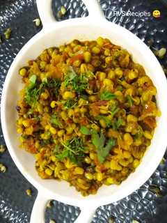 मुगाची भाजी (moongachi bhaji recipe in marathi) रेसिपी चे मुख्य फोटो