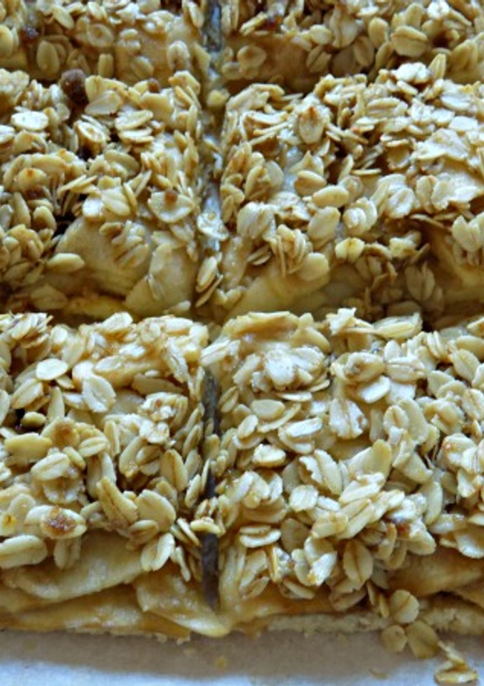 Una foto de Crumble de manzana con base de galleta