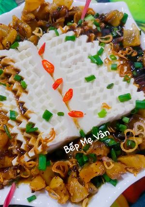 Hình của món Đậu hủ hấp xốt dầu hào.