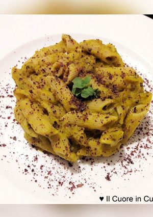 Foto di Pennette alla zucca e fave di cacao in granella