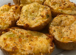 A picture of Potato skins.