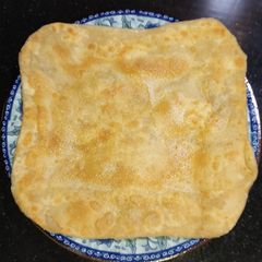 A picture of Crispy Square Paratha.