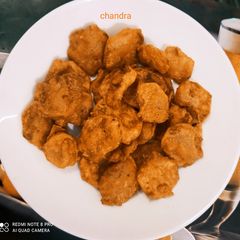 A picture of आलू के पकोड़े.